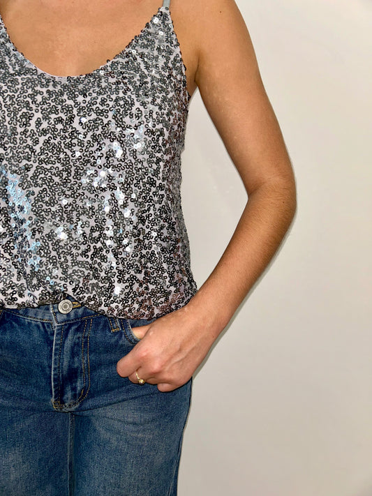 Top sequin